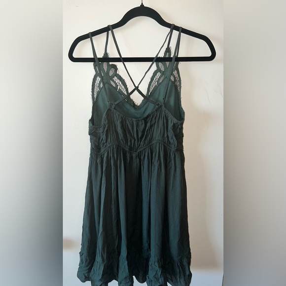 Size L Francesca’s Green Lace Dress - Picture 3 of 5